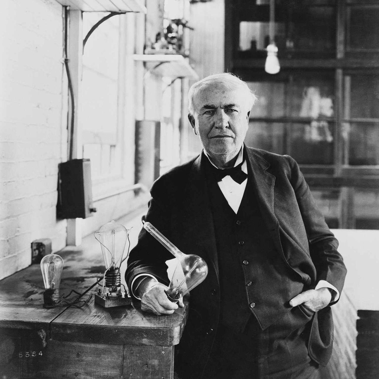 Thomas Edison: Inovator di Balik Lampu Pijar dan Revolusi Teknologi