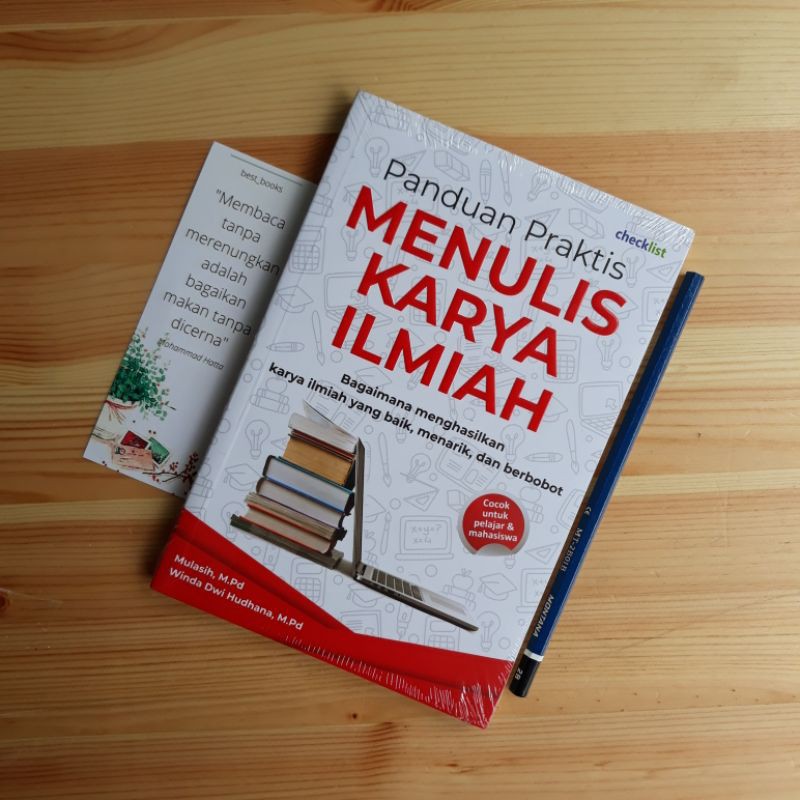 Panduan Menulis Buku Ilmiah: Dari Pemilihan Topik hingga Riset Mendalam